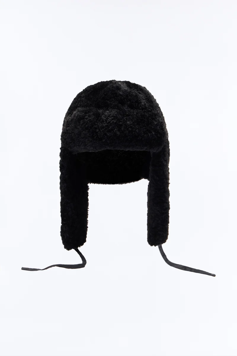 Chalet Comfort Trapper Hat - Black