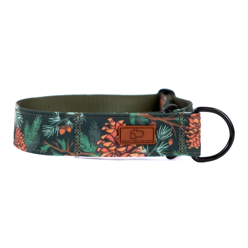 Forest Green Pinecone Collar
