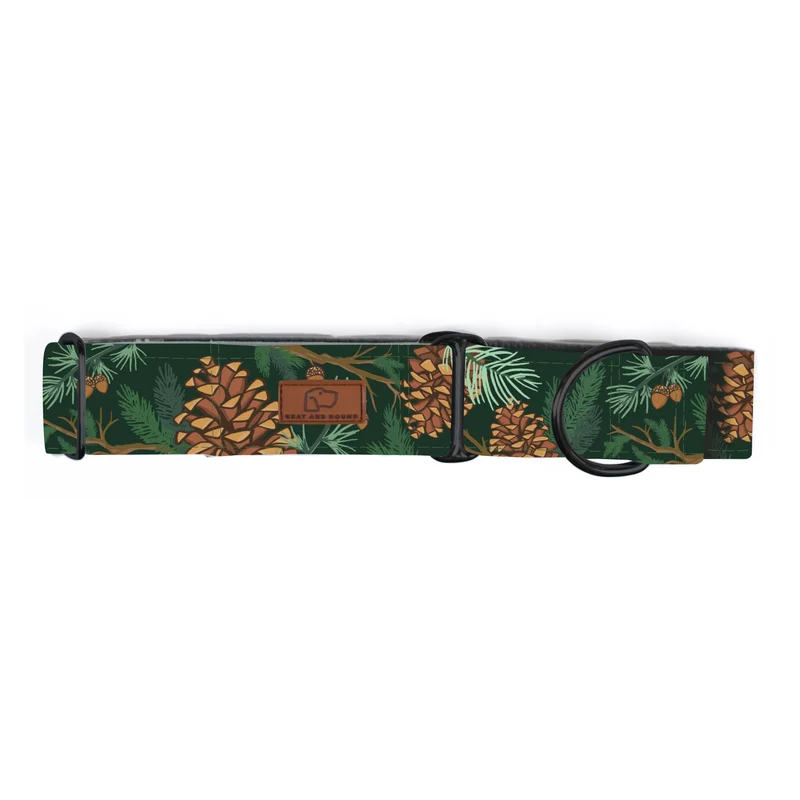 Forest Green Pinecone Collar