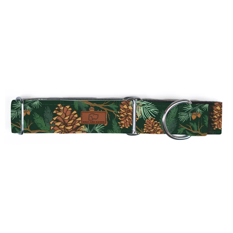 Forest Green Pinecone Collar