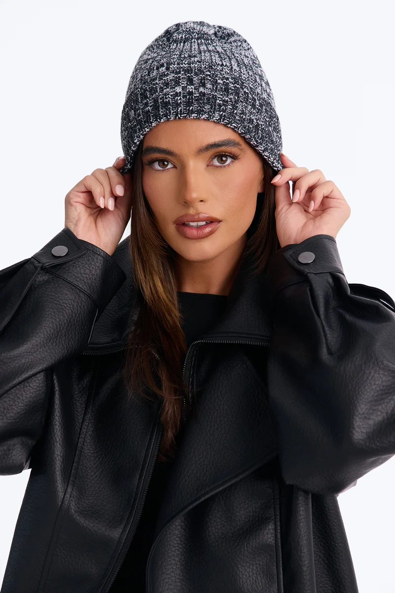 Simply Cozy Beanie - Black/White