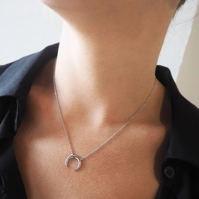 Collar Crescent Moon de Plata 925