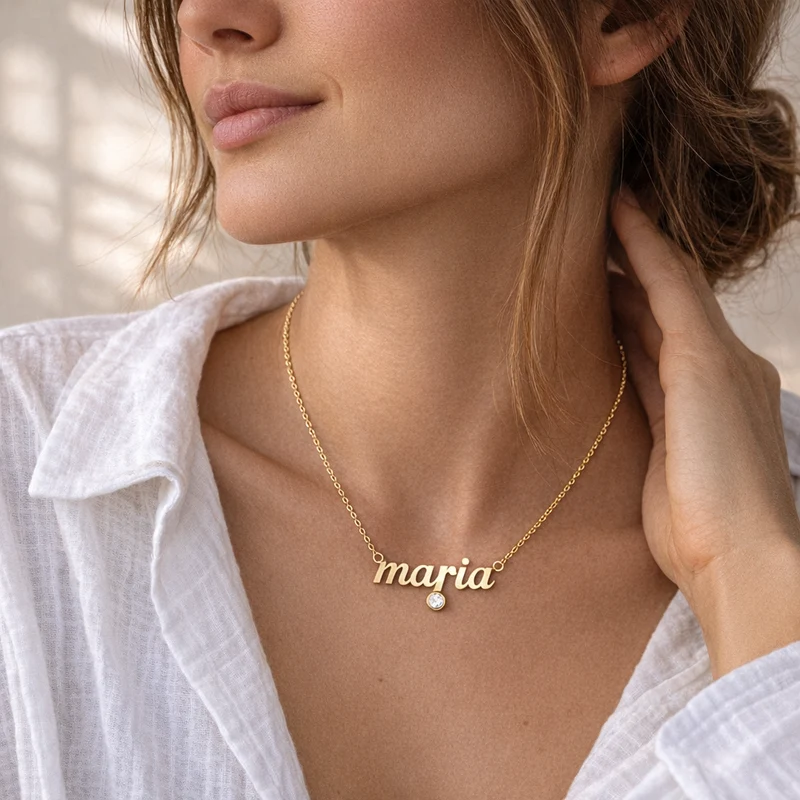 Collar de Oro 9K con Nombre Grabado