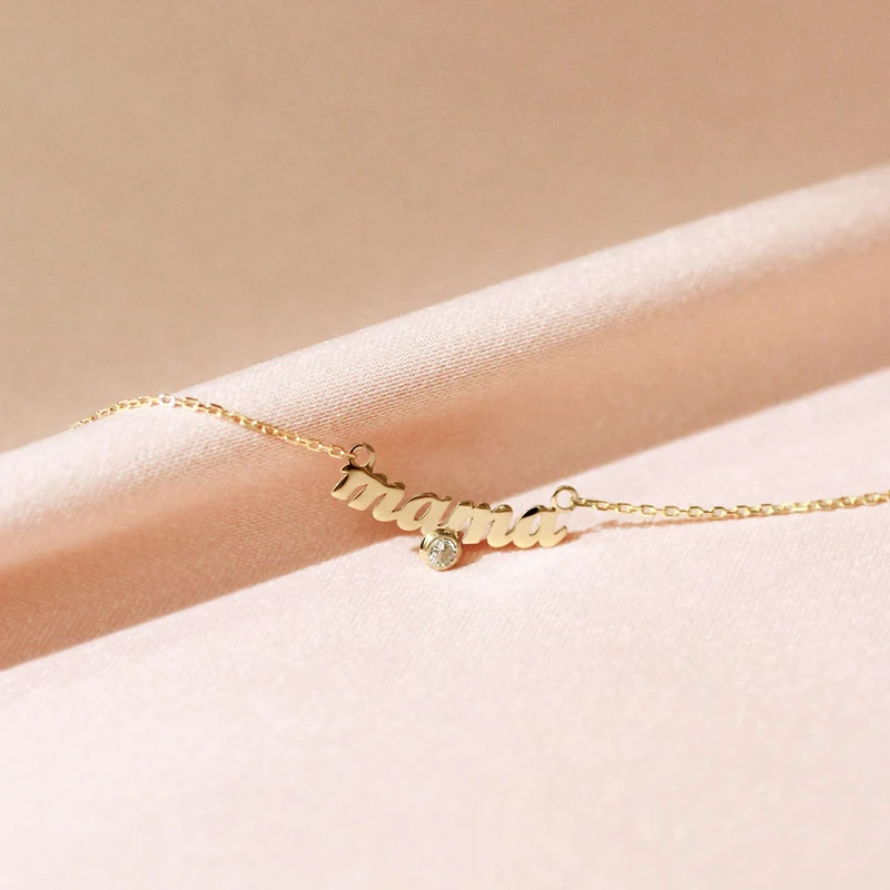 Collar de Oro 9K con Nombre Grabado