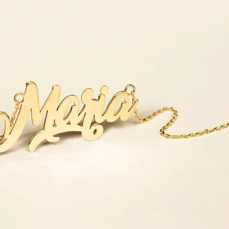 Collar Estilo Carrie de Plata 925 con Nombre Grabado