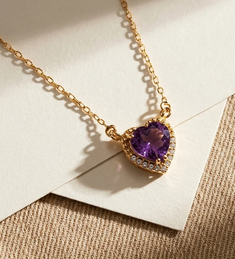 Collier ras de cou cœur en améthyste – Or jaune 18 carats | Azuline