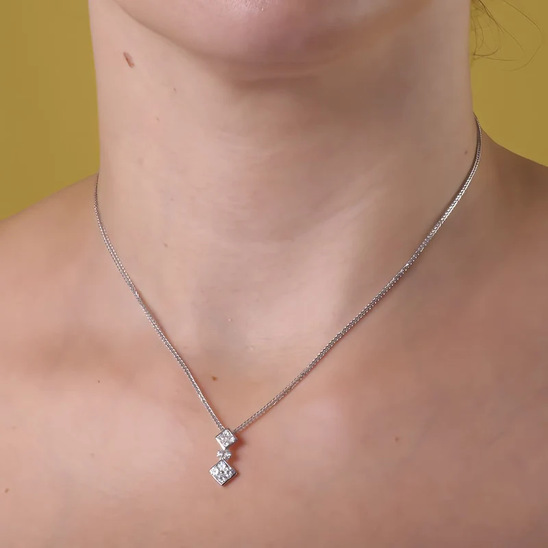 Collier motif losange oxyde de zirconium – Or blanc 18 carats | Azuline