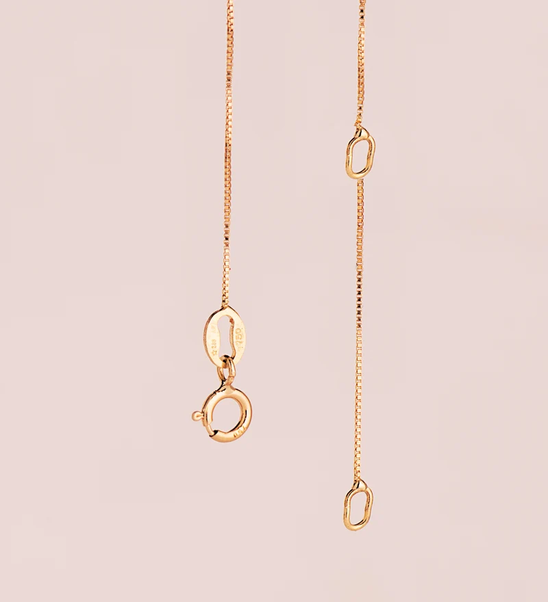 Pendentif ovale émeraude recristallisée – Or jaune 18 carats | Azuline