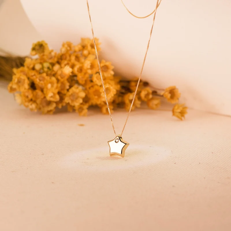 Pendentif étoile oxyde de zirconium – Or jaune 18 carats | Azuline