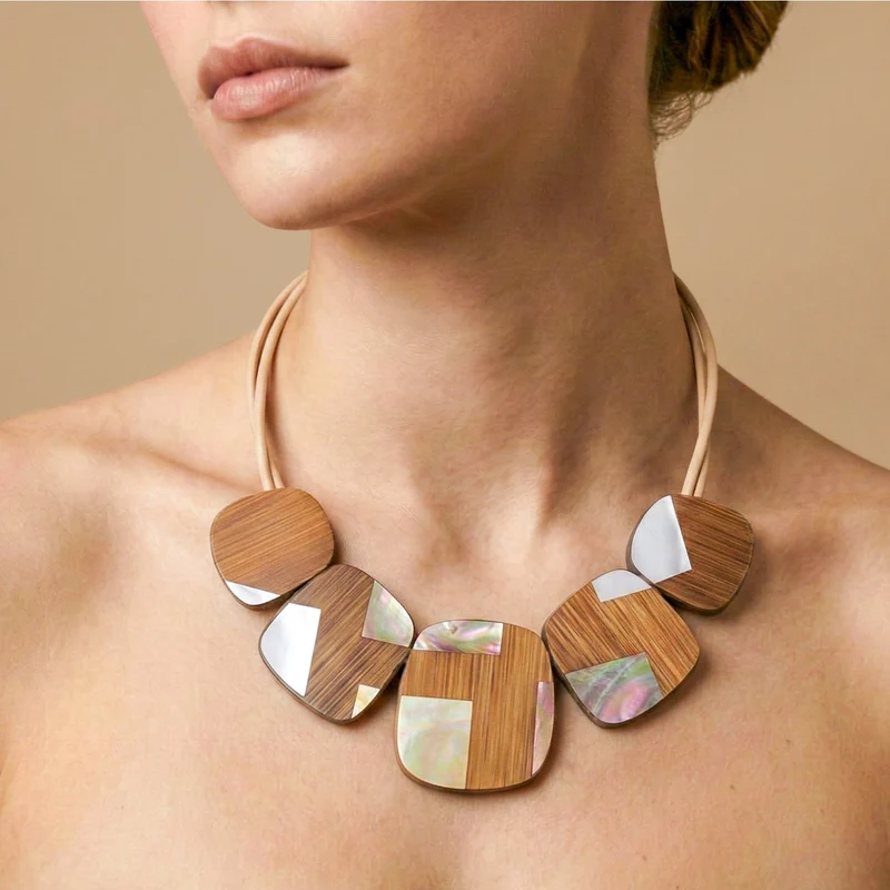 Collier Nature Bijoux Kamakura Plastron 5 Éléments Bambou et Nacre