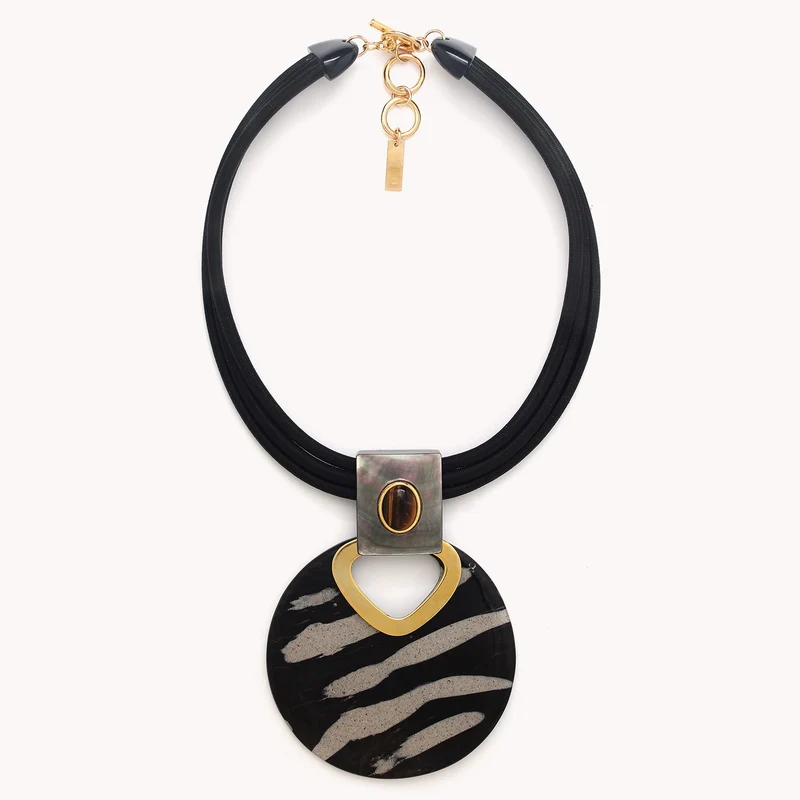 Collier Nature Bijoux Zebra Plastron Pendentif Rond