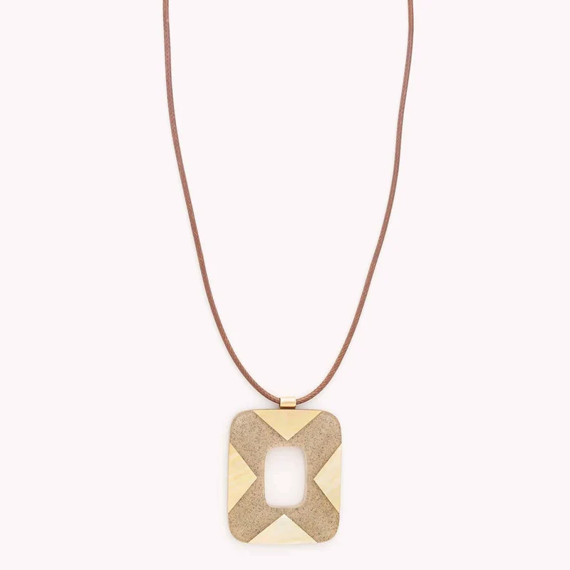 Collier Nature Bijoux Golden Hour Long Pendentif Rectangulaire