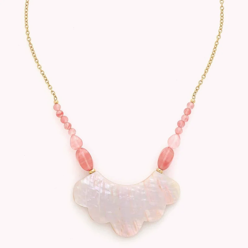 Collier Nature Bijoux Pivoine Chaine Dorée et Nacre Rose