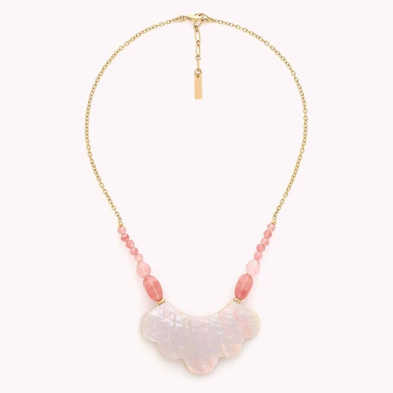 Collier Nature Bijoux Pivoine Chaine Dorée et Nacre Rose
