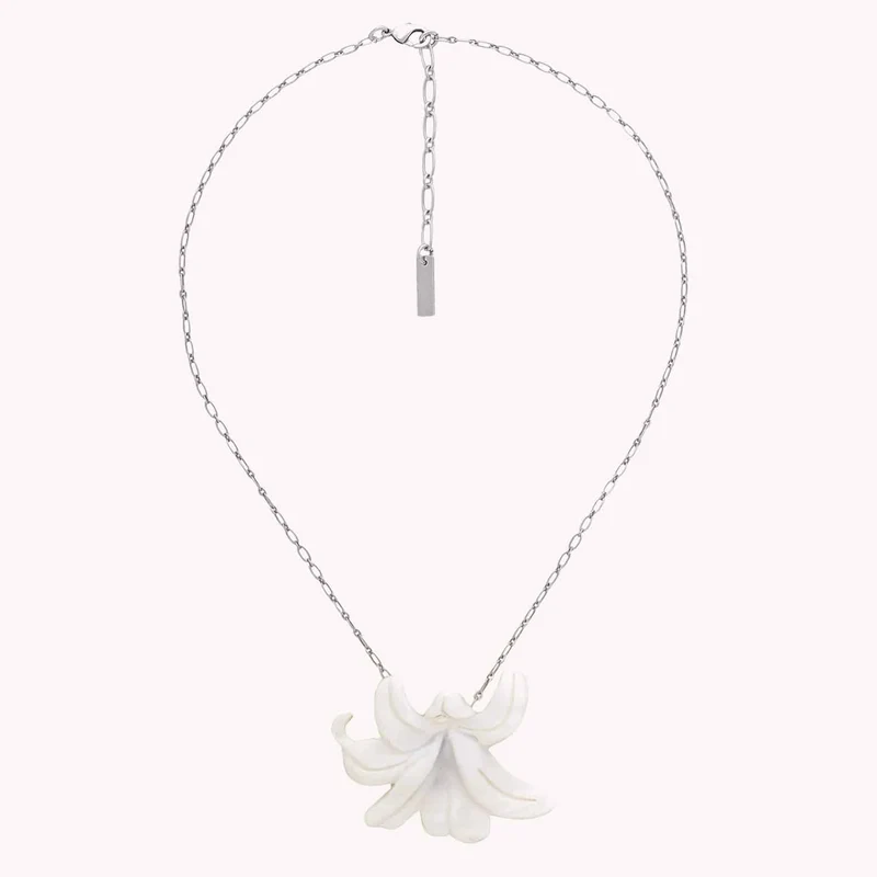 Collier Nature Bijoux Lis Blanc Pendantif Fleur Nacre Blanche Renversée