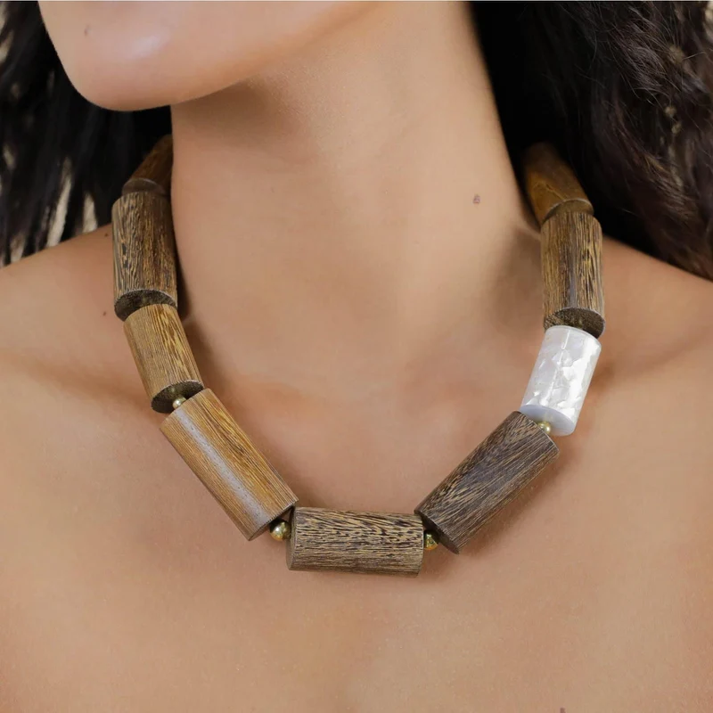 Collier Nature Bijoux Okawa Plastron Tube Bois et Nacre