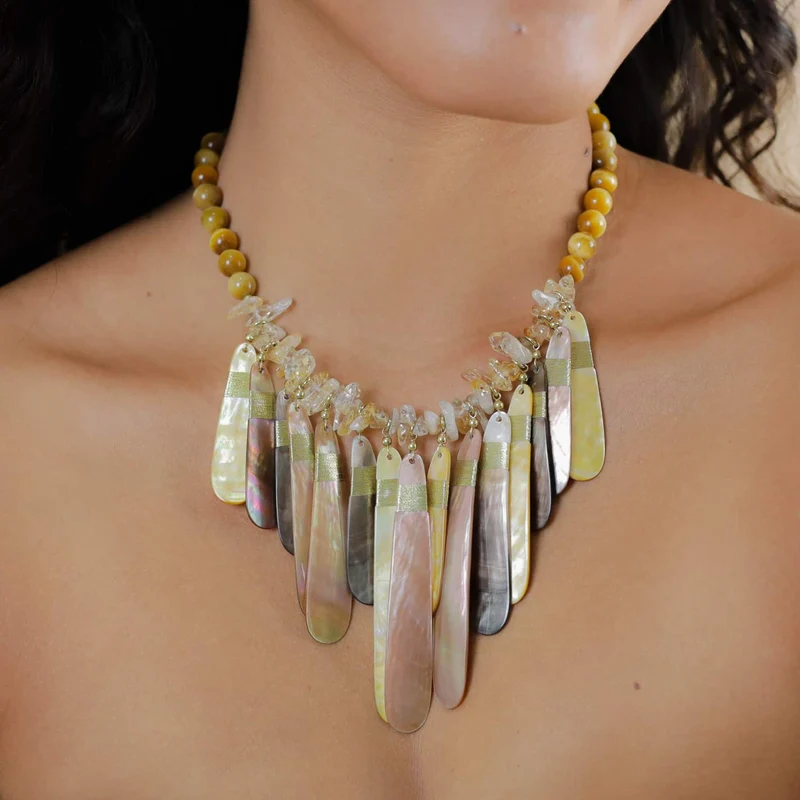 Collier Nature Bijoux Alegria Beach Plastron Multipampilles de Nacre