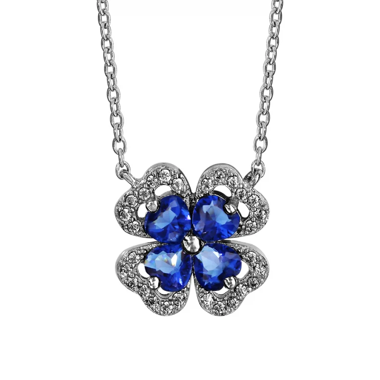 Collier trèfle à pierre synthétique bleu, oxydes blancs – Argent 925 rhodié | Azuline