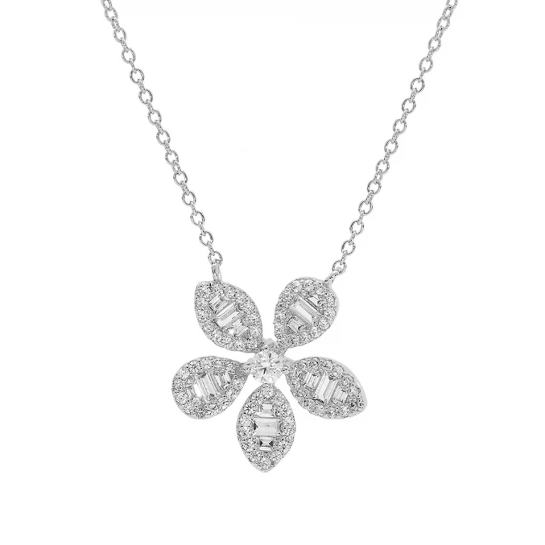 Collier fleur à pétales sertis d’oxydes blancs – Argent 925 rhodié | Azuline