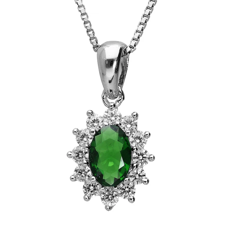 Collier ovale à pierre synthétique verte entourée d’oxydes blancs – Argent 925 rhodié | Azuline
