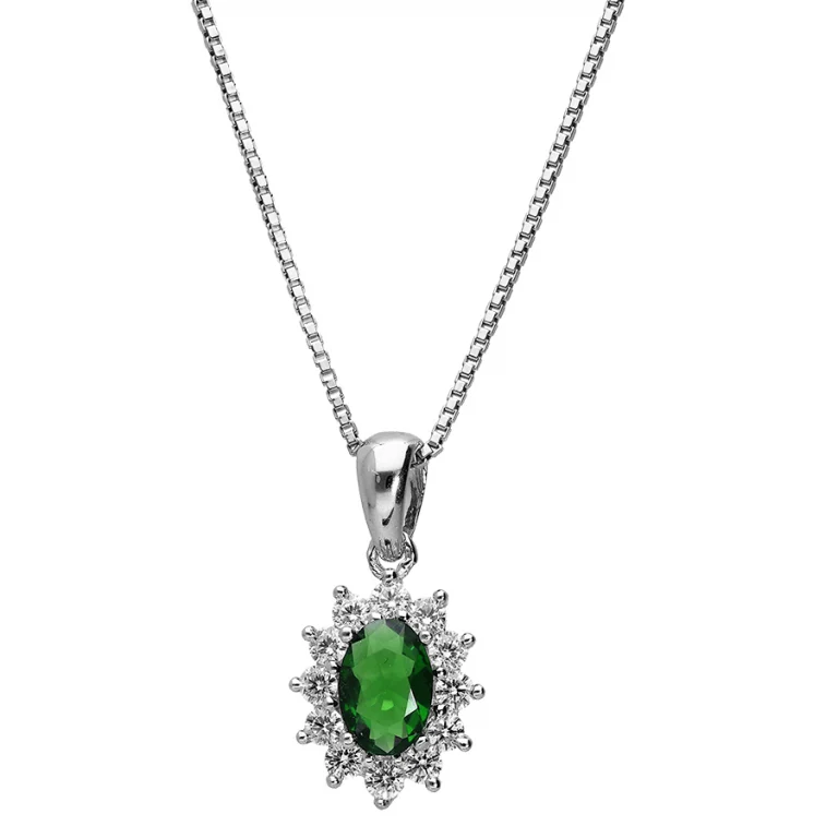 Collier ovale à pierre synthétique verte entourée d’oxydes blancs – Argent 925 rhodié | Azuline
