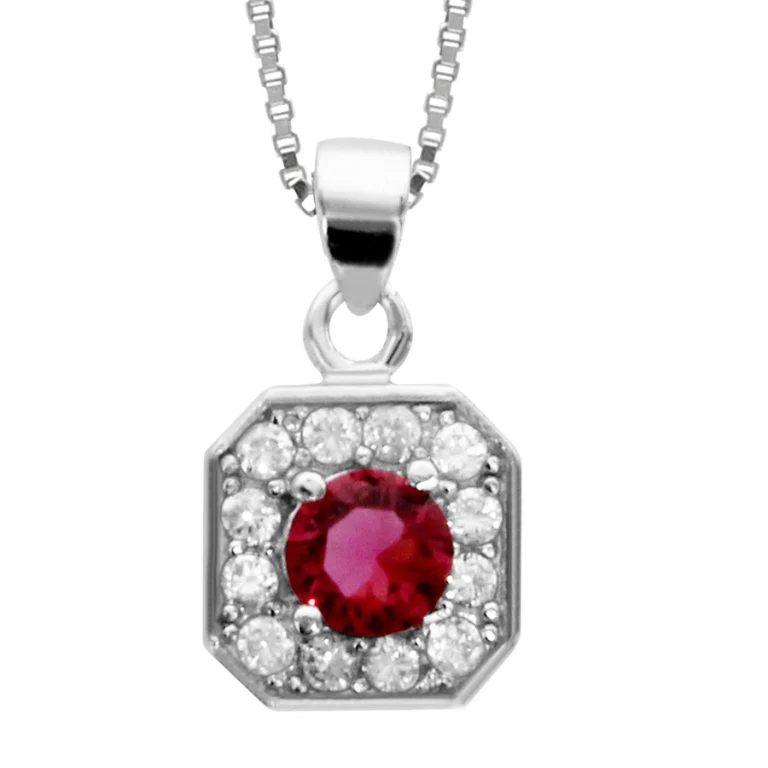 Collier carré à pierre rouge et oxydes blancs – Argent 925 rhodié | Azuline