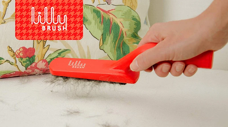 Cepillo removedor de pelos y pelusas Lilly Brush para que sus gatos y perros estén siempre libres de pelo., 1 unidad, Rojo