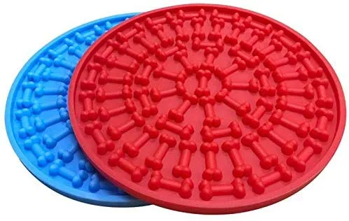 Tysons Pet Treats - 2 almohadillas de limpieza para perros, para baño y aseo lento, dispositivo de distracción, potentes ventosas en la parte posterior, para entrenamiento, simplemente añade mantequilla de maní (rojo y azul)