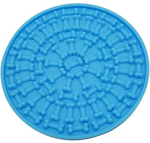 Tysons Pet Treats - 2 almohadillas de limpieza para perros, para baño y aseo lento, dispositivo de distracción, potentes ventosas en la parte posterior, para entrenamiento, simplemente añade mantequilla de maní (rojo y azul)