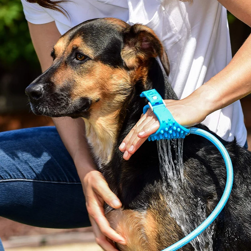 Herramienta de baño para mascotas Aquapaw | Pulverizador de ducha y fregador en uno, apto para bañera de ducha y manguera de jardín al aire libre, aseo de caballos.