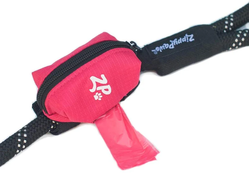 ZippyPaws Accesorio con bolsas para los desechos de tu perro, se ubica en la correa