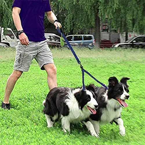 Correa doble para perro, doble correa para perro, giro de 360°, no enreda, correa doble para caminar y entrenamiento, cómoda correa reflectante que absorbe los golpes, para dos perros con dispensador de bolsas de basura y clicker de entrenamiento para per