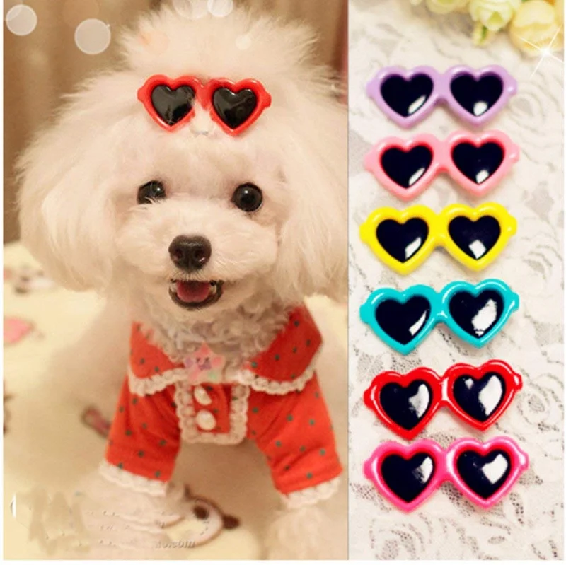 yagopet 20pcs/pack NUEVO diseño de perro Clips de pelo Love anteojos de sol Style Cute Dog Pet Clips de pelo mezcla colores y lindo bowknot lazos Pet Grooming Productos Mix Colores Pet Hair Bows topknot aleación Clips