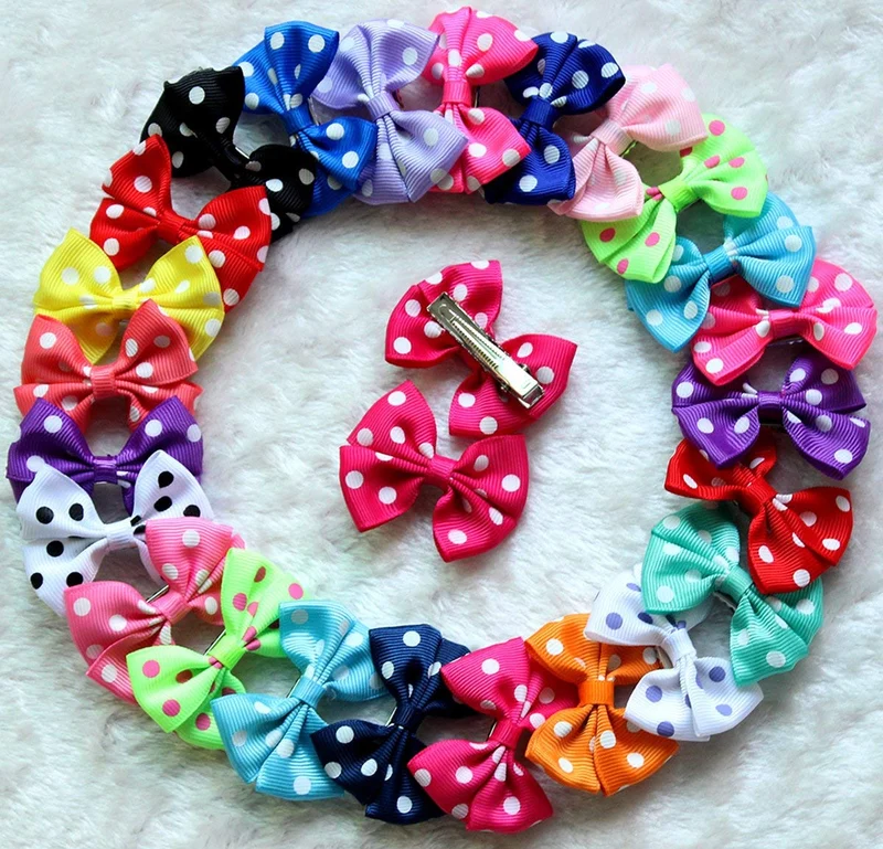 yagopet 30pcs/15pairs perro Clips de pelo 2 inches Bowknot lazos perro topknot lazos lunares Cute Dog Pet Clips de pelo lindo perro, lazos, Pet Grooming Productos Mix Colores el pelo del perro Arcos topknot aleación Clips