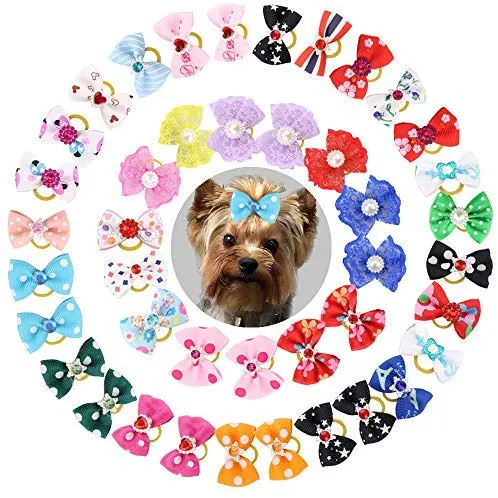Comsmart 60 lazos para perro, 30 pares de lazos para el pelo de perro Yorkie con bandas de goma y perlas de diamantes de imitación y tela de encaje hecha a mano, lindos accesorios para el aseo de mascotas pequeñas