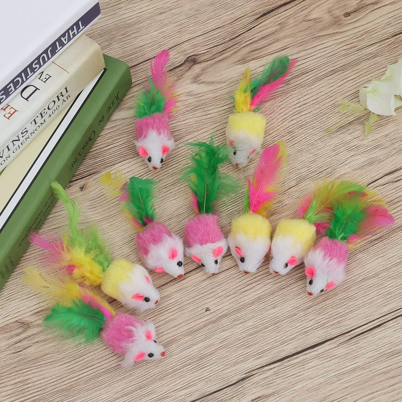 ueetek 10 pcs Pet peludos juguetes ratones Cat Toy Mouse Cat Catcher con colas de pluma (Color al azar)