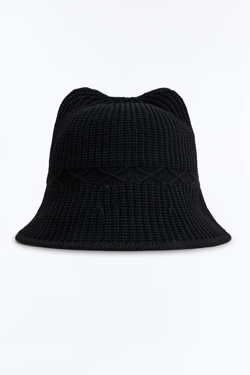 Earresistable Crochet Bucket Hat - Black