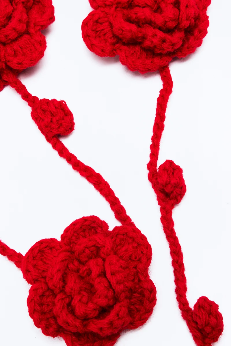 In Full Bloom Crochet Necklace Scarf - Red