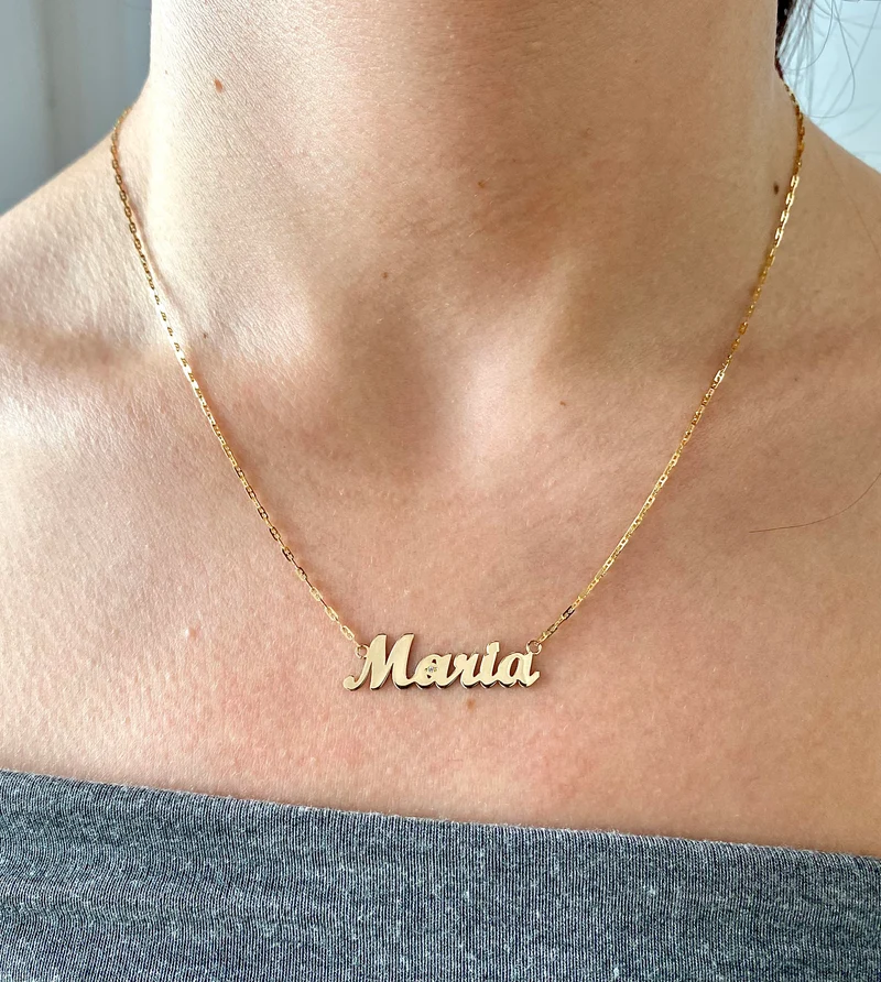 Collar de Oro 9K con Nombre Grabado