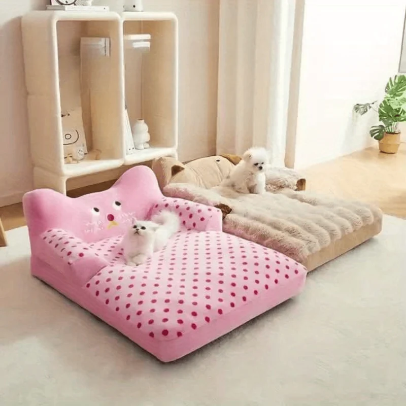 Canapé de repos pour petit chien avec base antidérapante