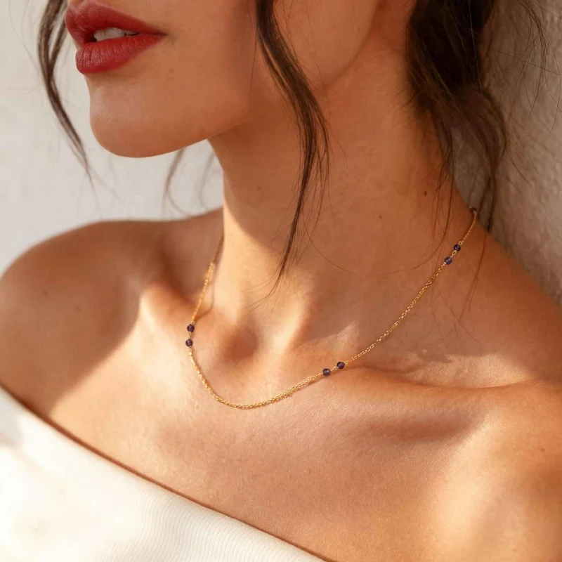 Collar Violáceo