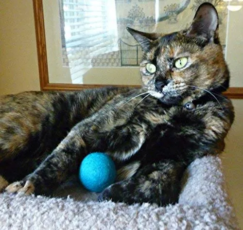 Earthtone Solutions Felt Wool Ball and Mouse Toys for Cats and Kittens, Adorable Colorful Soft Quiet Fabric Balls, Unique Handmade - for Cat Lovers, 2 Felt Mice 3 Felt Balls