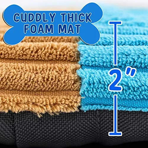 HOUNDGAMES Alfombra de juguete para cachorros con juguetes para masticar (20" x 20") – Cuerdas, nariz chirriante, felpa acolchada colchoneta de dormir – Duradero y lavable a máquina – Comodidad y diversión, todo en uno