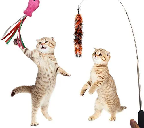 Juego de juguetes para gatos PETOY, juguete para gatos retráctil de pared, pez gato, juguete interactivo de plumas de gato, bolas de crincle de Mylar, dos ratones de algodón, dos ratones esponjosos