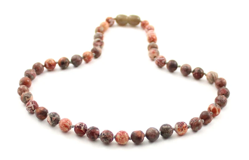 Collar anudado rosa con piedras preciosas de jaspe de piel de leopardo