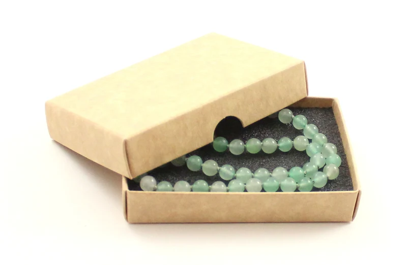 Collar anudado verde con piedras preciosas de aventurina