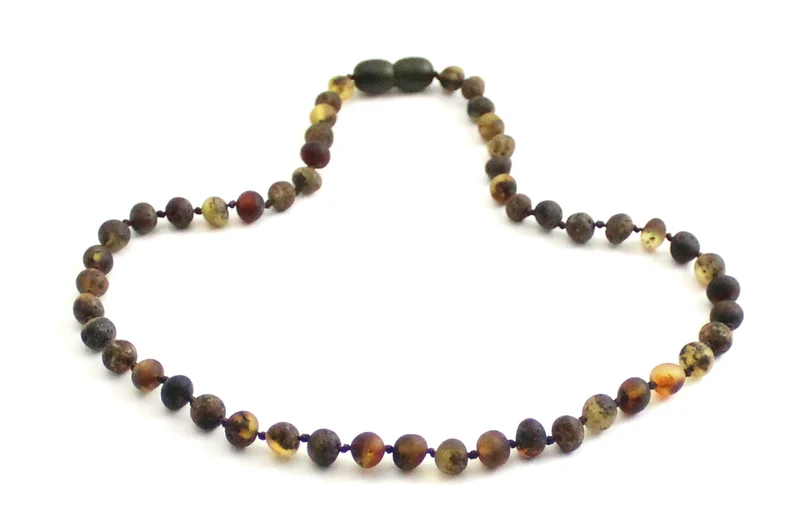 Collar barroco verde crudo de ámbar báltico