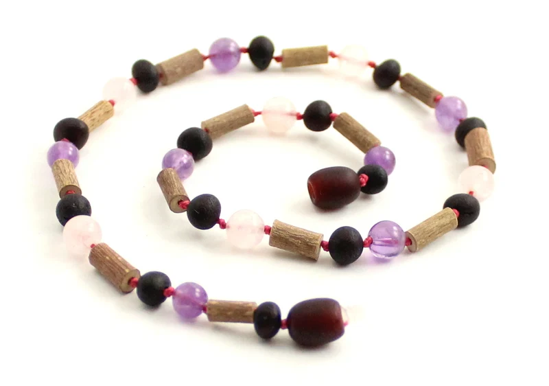 Collar con Madera de Avellano, Cerezo Ámbar y Piedras Preciosas