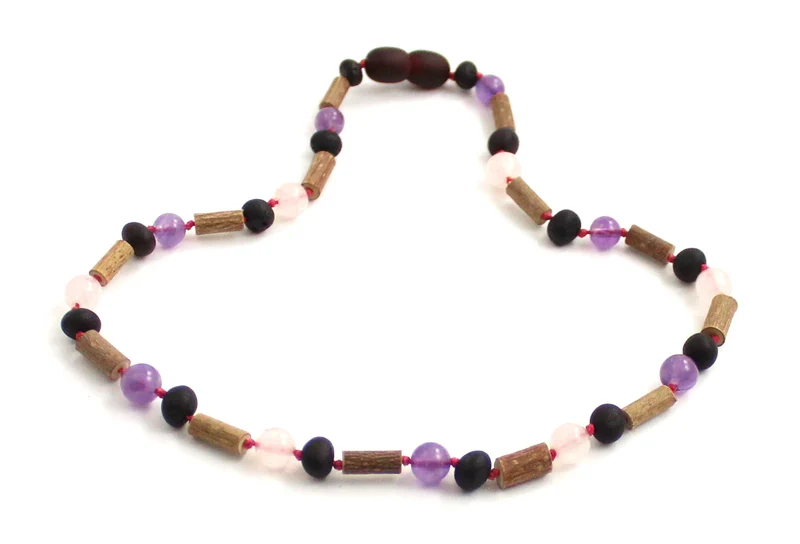 Collar con Madera de Avellano, Cerezo Ámbar y Piedras Preciosas