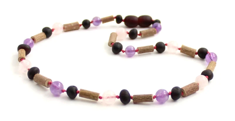 Collar con Madera de Avellano, Cerezo Ámbar y Piedras Preciosas